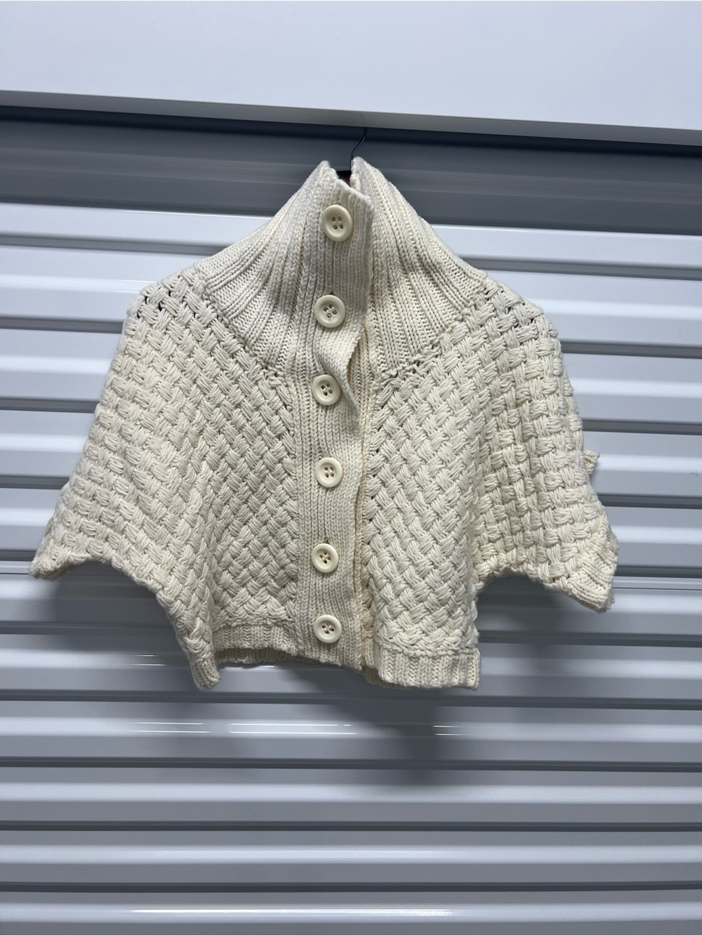 Anne Klein Cream Knit Cardigan Like New size Small